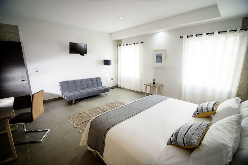 Maria Ines Hotel Suite San Agustin de las Juntas Exterior photo